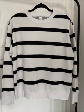 H&M Striped Crewneck Sweater